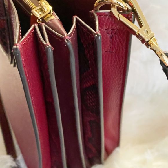 Michael Kors Large  Mercer Accordion Tote - Picture 5 of 8